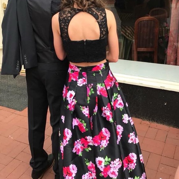 PROM DRESS for sale!!!! - Picture 2 of 2